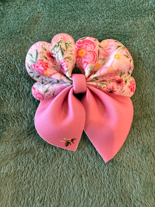 Floral bee bow